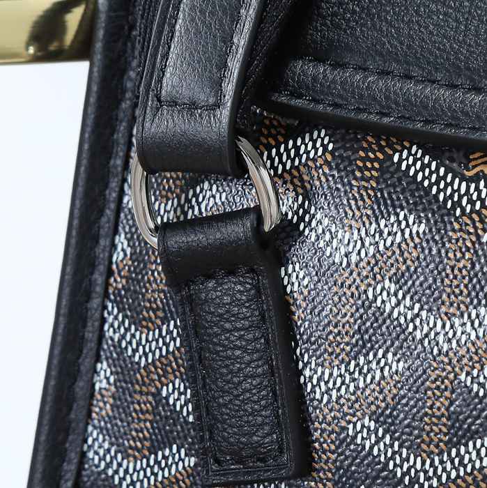 GOYARD クルシエメッセンジャー サイズ:32x25cm