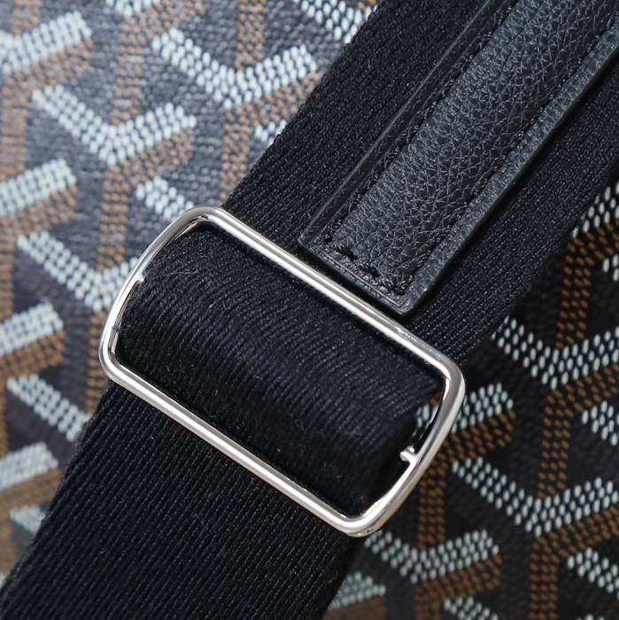 GOYARD クルシエメッセンジャー サイズ:32x25cm