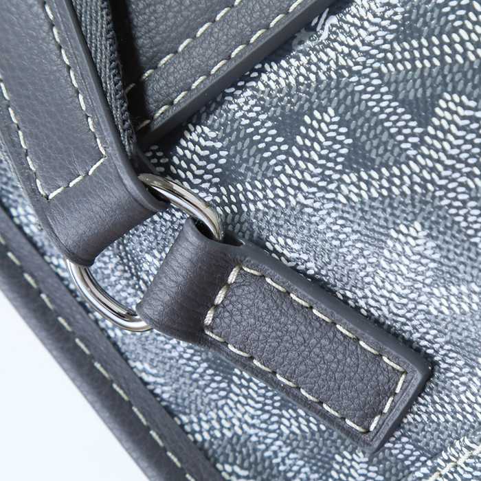 GOYARD クルシエメッセンジャー グレー サイズ:32x25cm