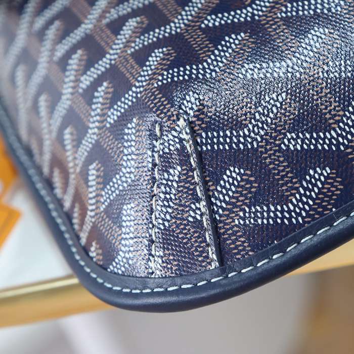 GOYARD クルシエメッセンジャー 青 サイズ:32x25cm