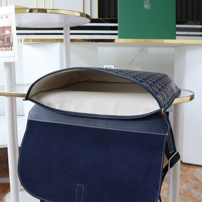 GOYARD クルシエメッセンジャー 青 サイズ:32x25cm