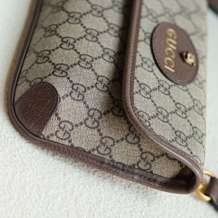GUCCI ユニセックス斜め掛け サイズ:20x13x2.5cm