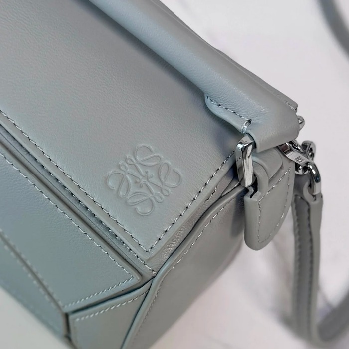 LOEWE 062511 ミニパズルハンドバッグ サイズ:17.5x12.5x7.5cm