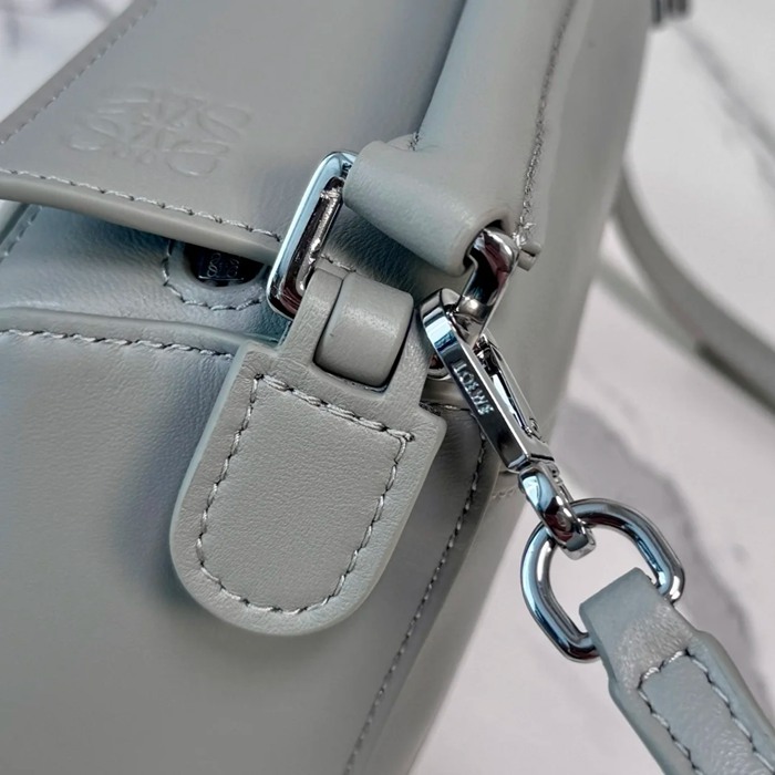 LOEWE 062511 ミニパズルハンドバッグ サイズ:17.5x12.5x7.5cm