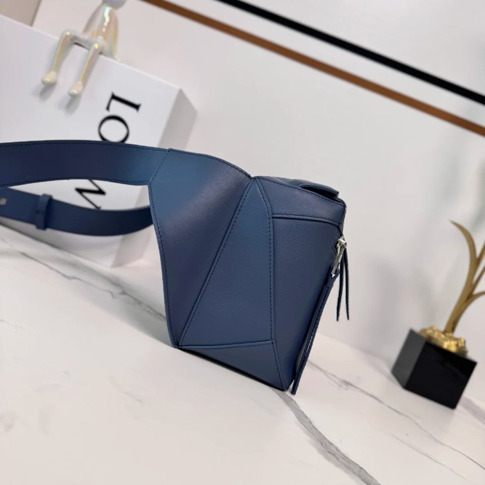 LOEWE 062344 小パズル ウエストバッグ サイズ:24x16x10.5cm