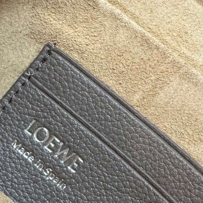LOEWE 652514 小ペブルメッセンジャー サイズ:20x12.5cm