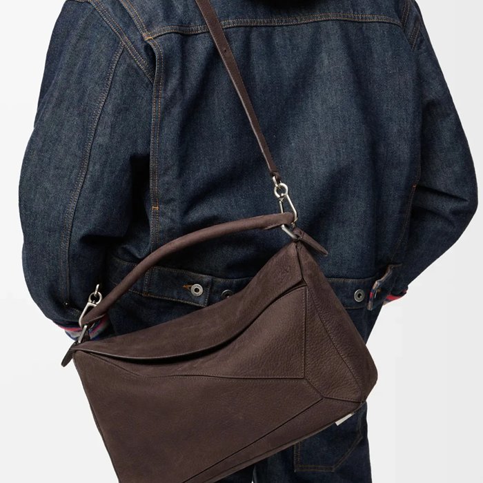 LOEWE 9172 大粒面牛バエル パズル サイズ:33x21.5x17.5cm