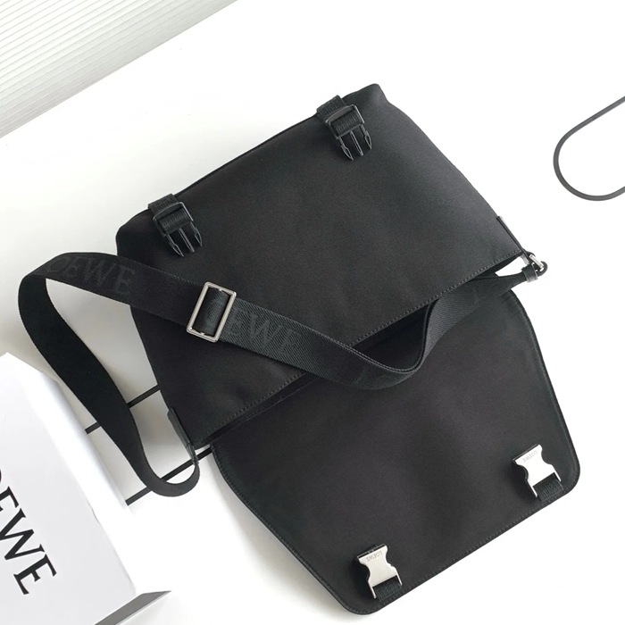 LOEWE 9100 中キャンバスメッセンジャー フレックス 黒 サイズ:38x27x9.5cm