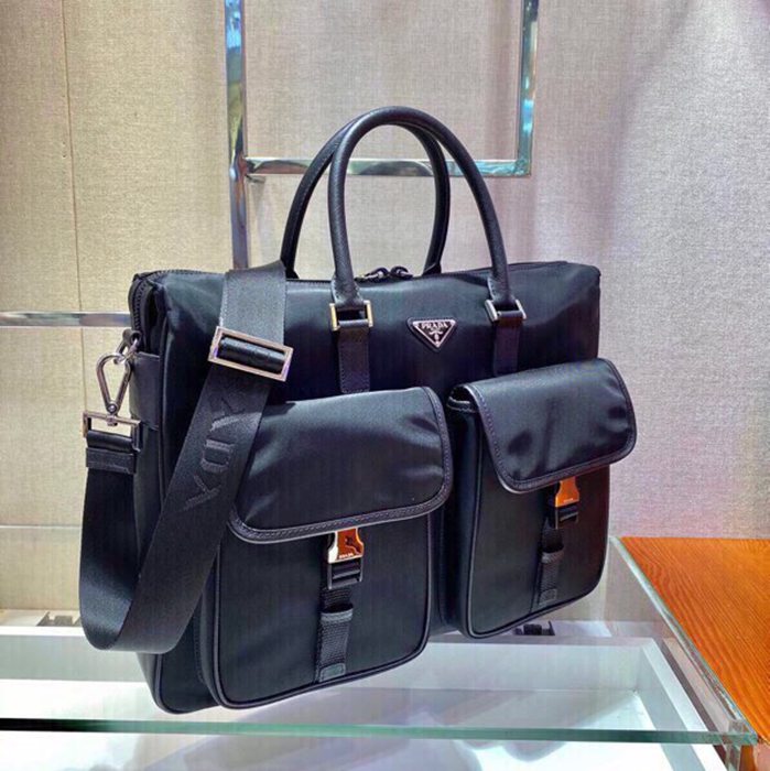 PRADA 2VE017 ナイロンブリーフケース サイズ:40x32cm