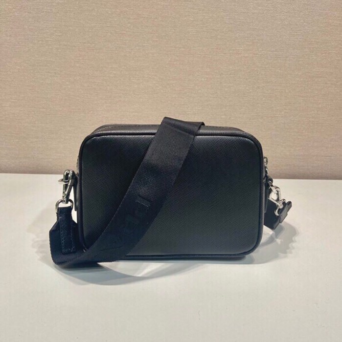 PRADA 2VH170 サフィアーノショルダー サイズ:20x13.5cm
