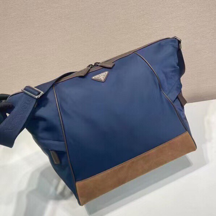 PRADA 2VH180 メッセンジャー サイズ:34x34x17cm