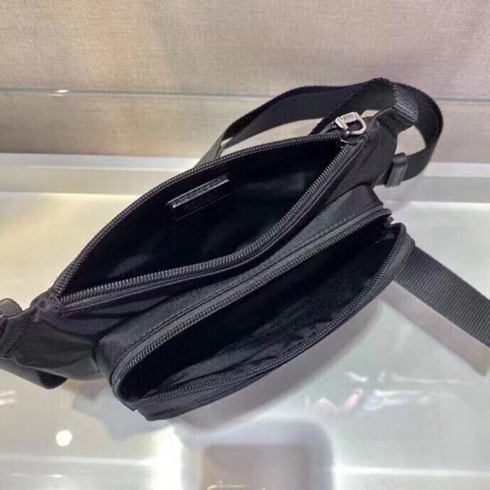 PRADA 2VH128 ウエストバッグ サイズ:19x13x2.5cm