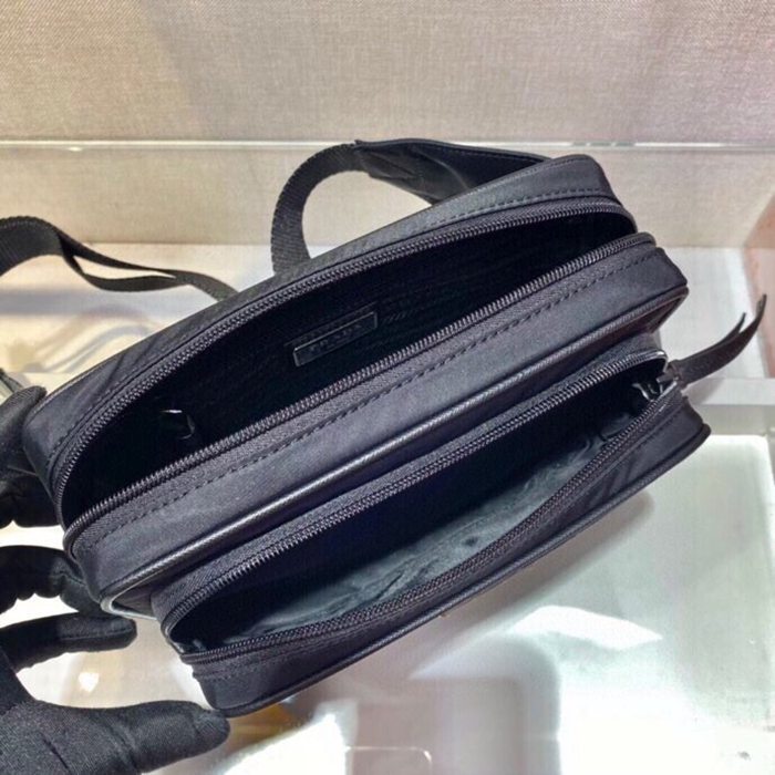 PRADA 1BL010 ウエストバッグ サイズ:21x12.5x4.5cm