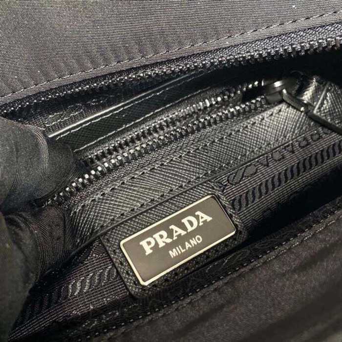 PRADA 2VH118 ショルダー サイズ:28x25cm