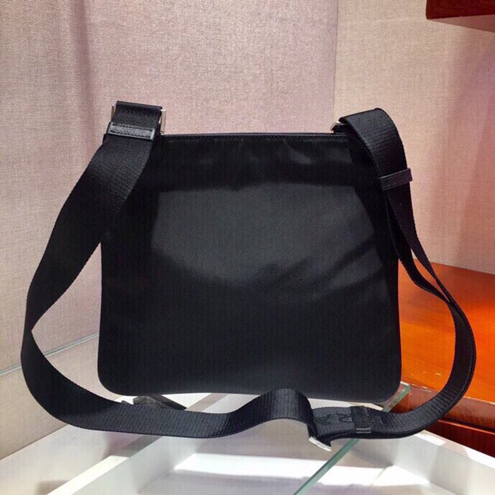 PRADA VA053M メンズバッグ サイズ:29x26cm