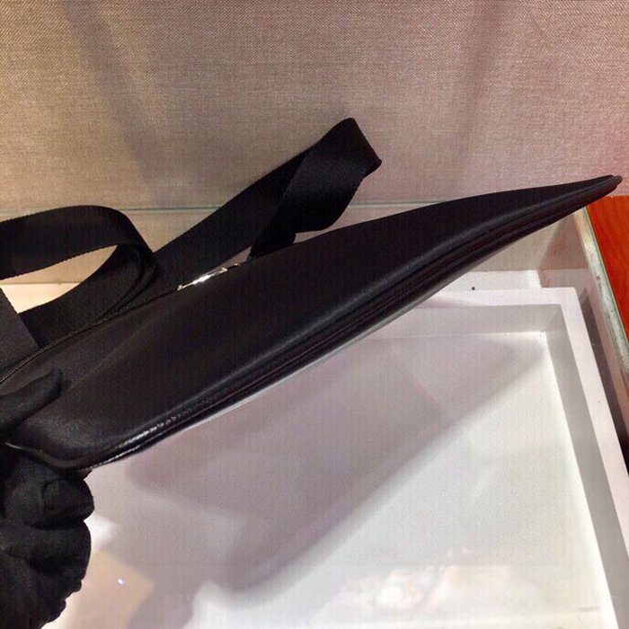 PRADA VA053M メンズバッグ サイズ:29x26cm