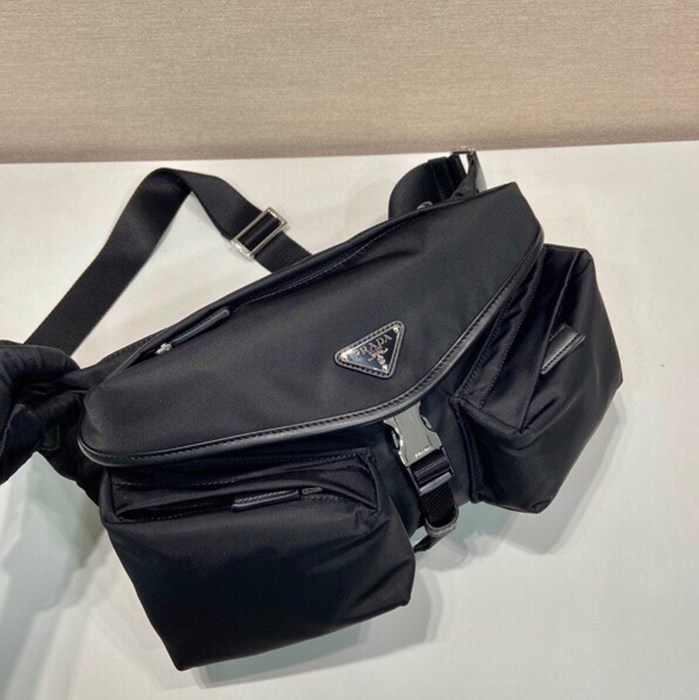PRADA 2VH175 ショルダー サイズ:27x18cm