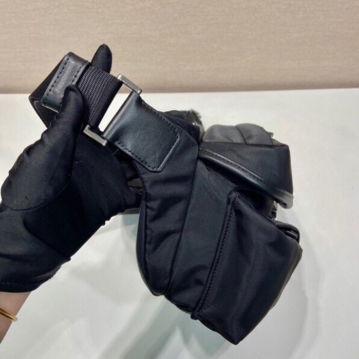 PRADA 2VH175 ショルダー サイズ:27x18cm