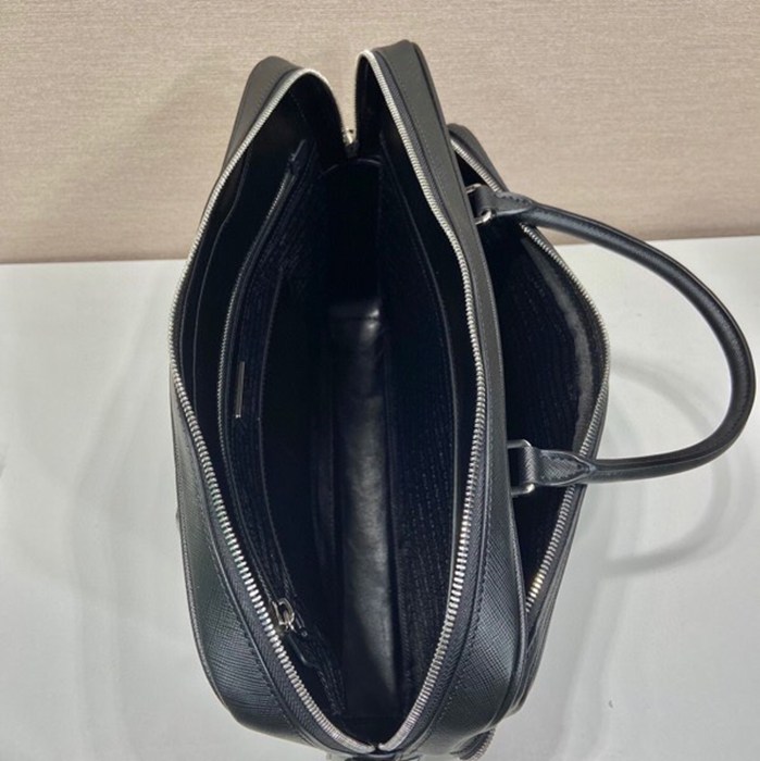 PRADA 2VE021 ブリーフケース サイズ:37x28x8.5cm