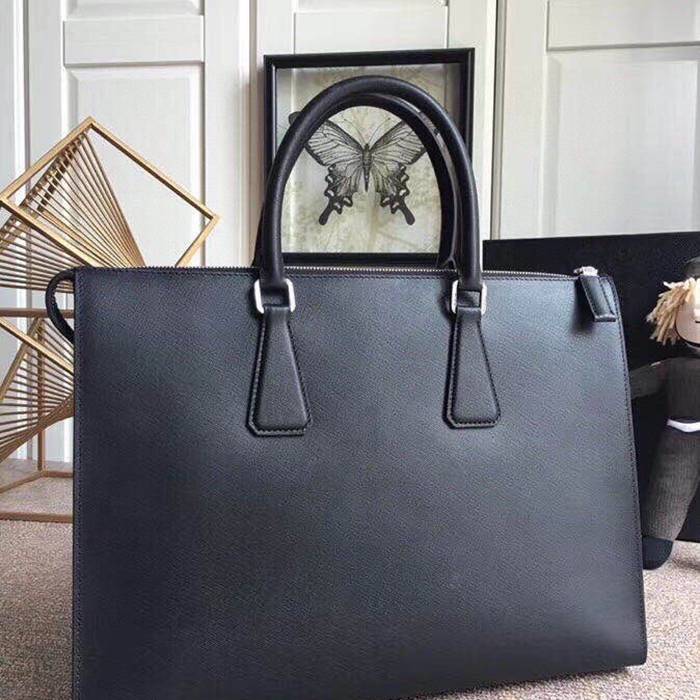 PRADA 2VG030V メンズバッグ サイズ:38x29cm
