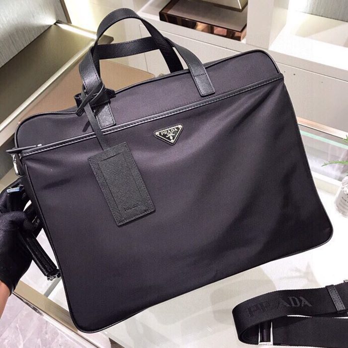 PRADA 2VE015 ナイロンハンドバッグ サイズ:40x31x11cm PRADA 2VE015 ナイロンハンドバッグ サイズ:40x31x11cm