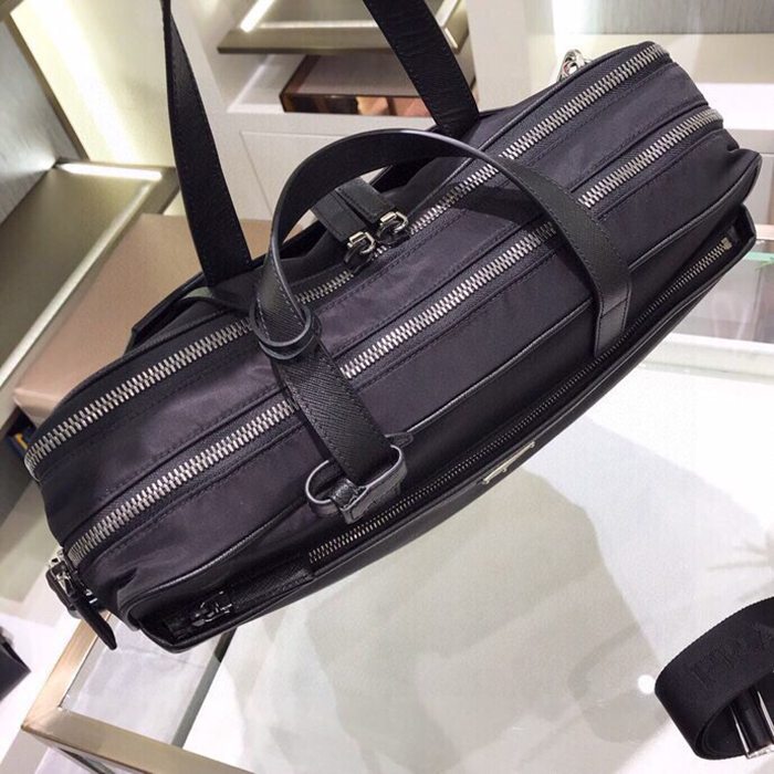 PRADA 2VE015 ナイロンハンドバッグ サイズ:40x31x11cm