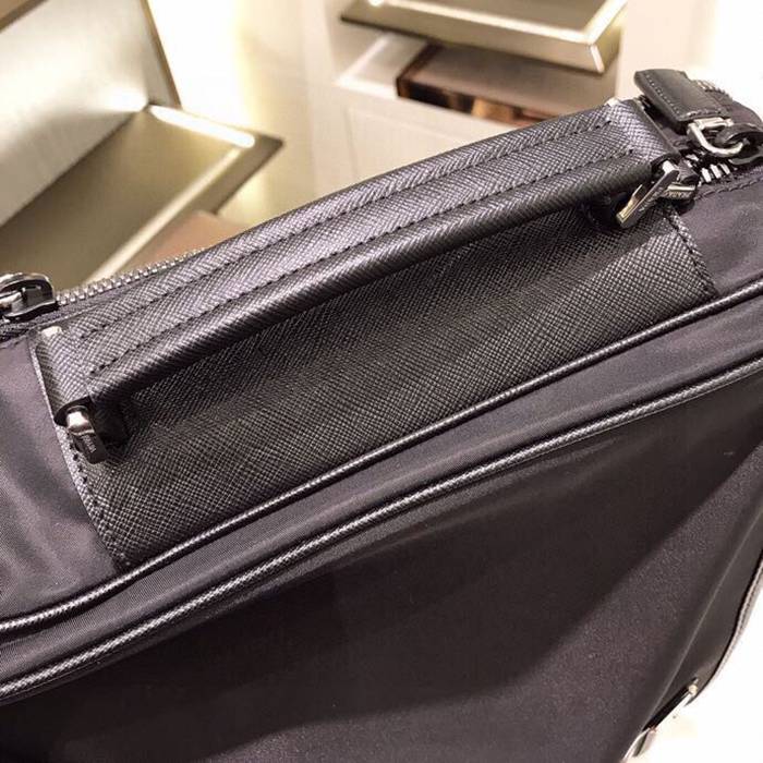 PRADA 2VE015 ナイロンハンドバッグ サイズ:40x31x11cm