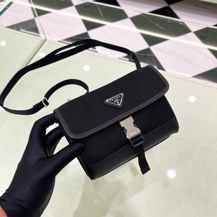 PRADA 2ZH108 スマホバッグ 横型 サイズ:18x12.5x2.5cm