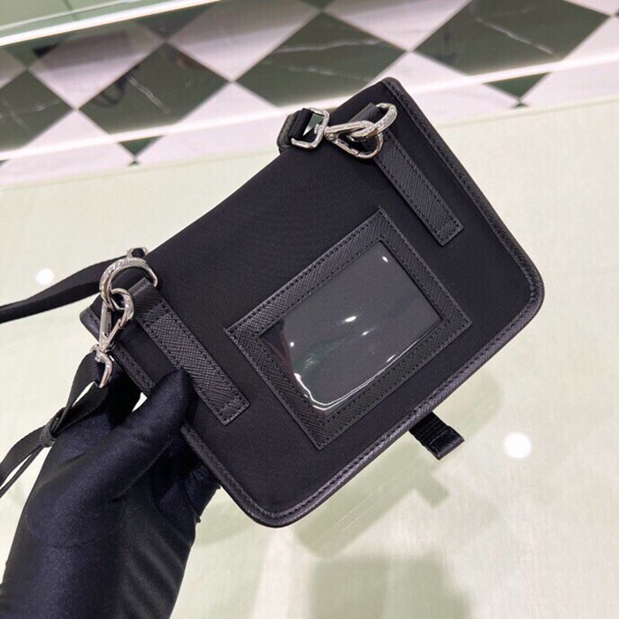 PRADA 2ZH108 スマホバッグ 横型 サイズ:18x12.5x2.5cm