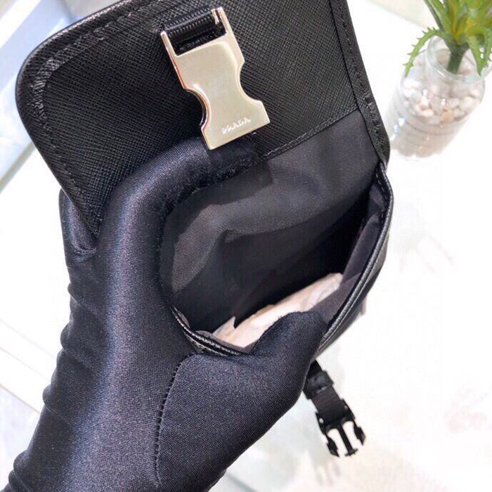 PRADA 2ZH109 スマホバッグ 縦型 サイズ:19x12x2.5cm