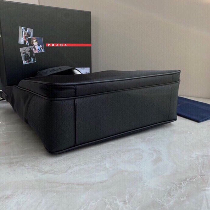 PRADA 2VG032 メンズバッグ サイズ:35x34x10cm
