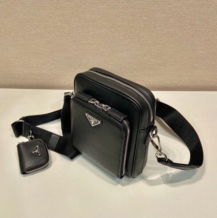 PRADA 2VH168 レザーショルダー サイズ:18.5x16cm