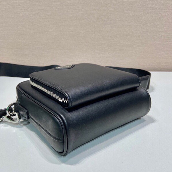 PRADA 2VH168 レザーショルダー サイズ:18.5x16cm
