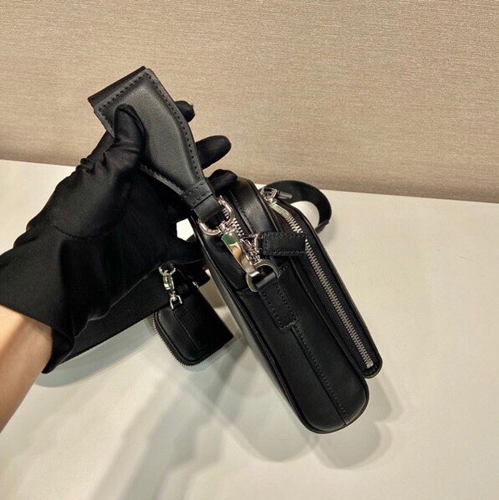 PRADA 2VH168 レザーショルダー サイズ:18.5x16cm