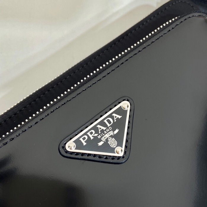 PRADA 2VH156A ウエストバッグ サイズ:21x13x2.5cm