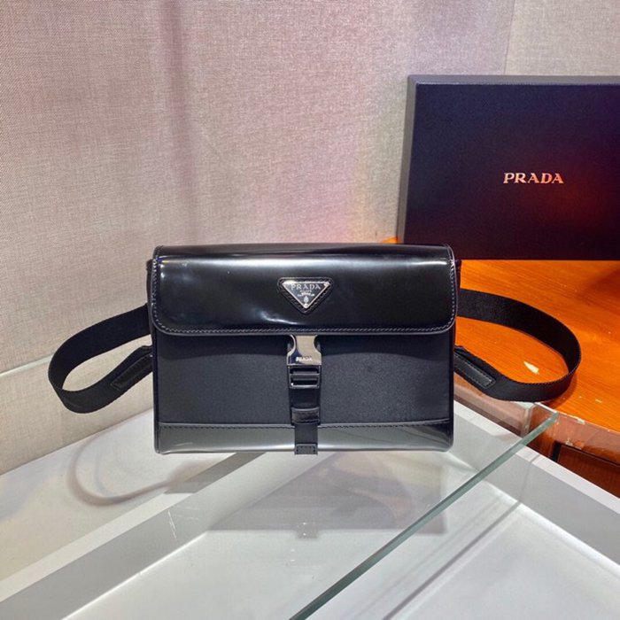 PRADA 2VD044 メッセンジャー サイズ:20x15.5cm