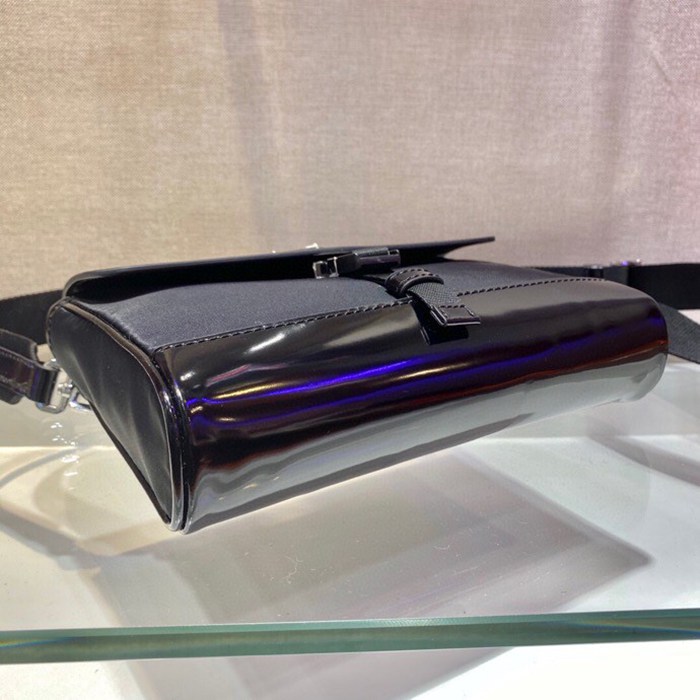 PRADA 2VD044 メッセンジャー サイズ:20x15.5cm