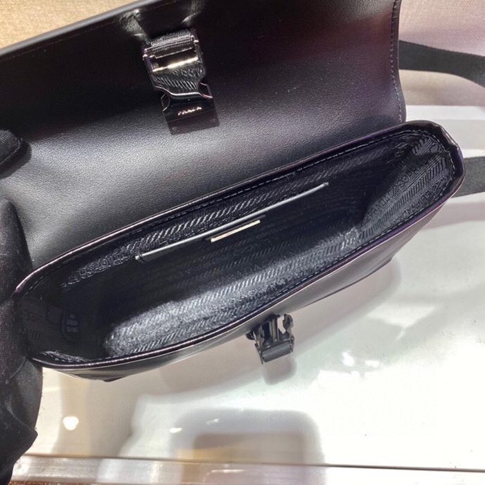 PRADA 2VD044 メッセンジャー サイズ:20x15.5cm