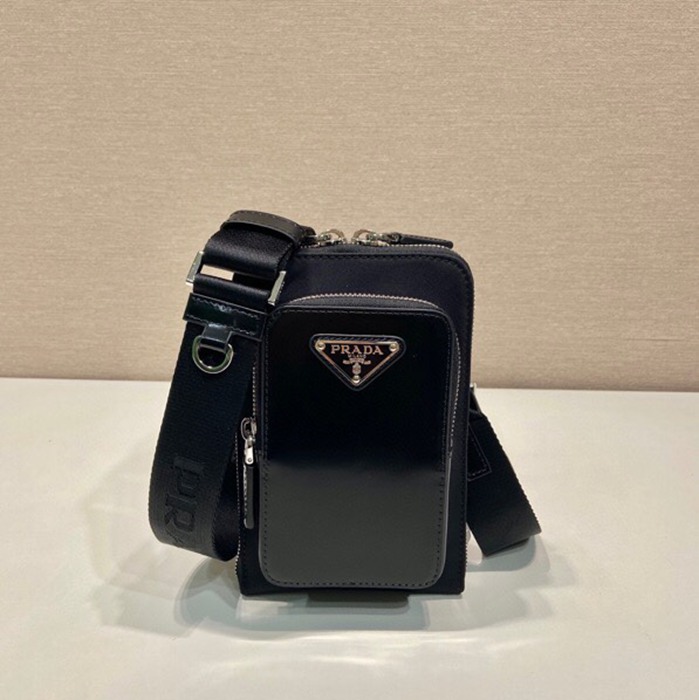 PRADA 2ZT060 スマホバッグ サイズ:18x11.5cm PRADA 2ZT060 スマホバッグ サイズ:18x11.5cm