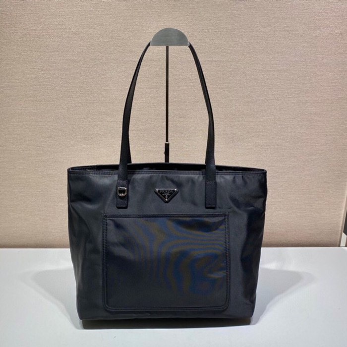 PRADA 1BG052 ナイロントート サイズ:35x29x15.5cm