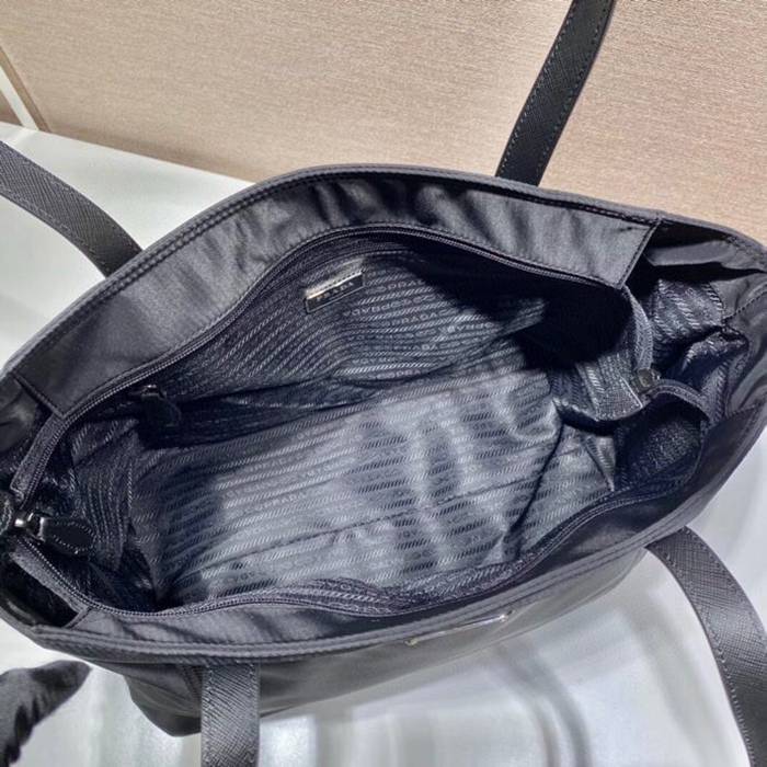 PRADA 1BG052 ナイロントート サイズ:35x29x15.5cm