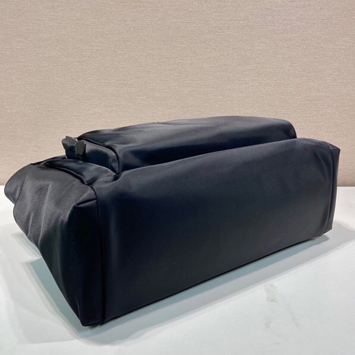 PRADA 2VG097 トート サイズ:40x33x15cm