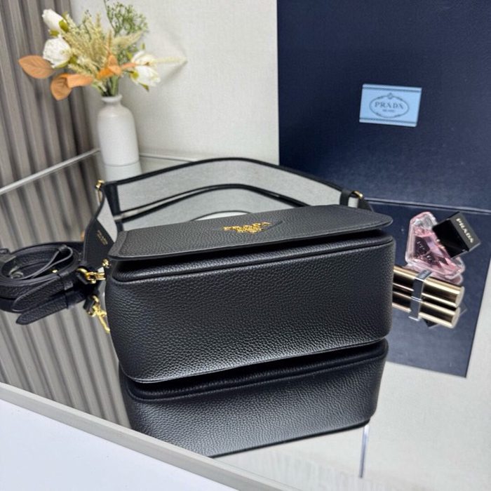 PRADA 1BD314 ダブルストラップ サイズ:23x15.5cm
