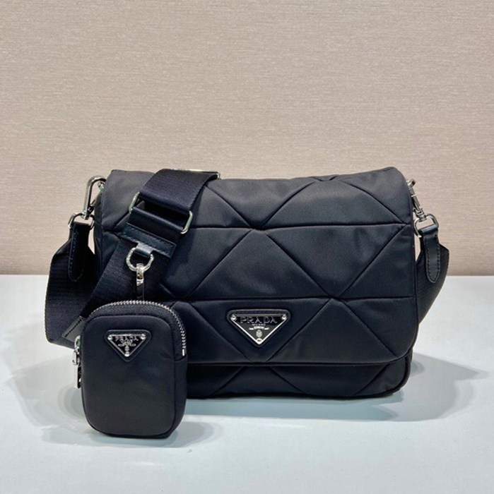 PRADA 1BD290 3in1中 サイズ:24x24x8.5cm
