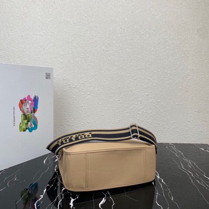 PRADA 1BC073 ファブリック斜め掛け 大 サイズ:30x28x12cm