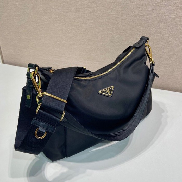 PRADA 1BC264 エクスプロアバッグ サイズ:32x22x11.5cm