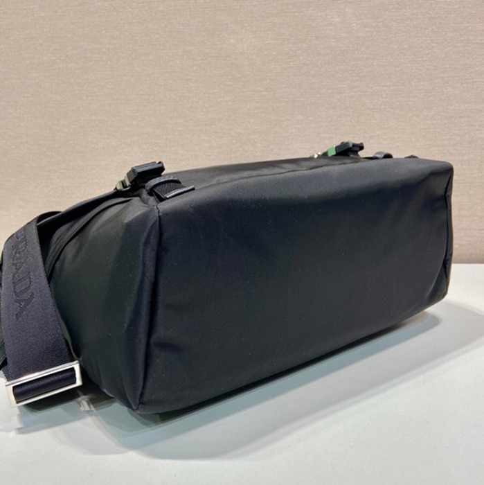 PRADA 2VD052 メッセンジャー 大 サイズ:30x27.5x14.5cm
