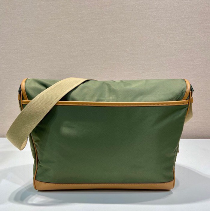 PRADA 2VD052 メッセンジャー 大 オリーブ緑 サイズ:30x27.5x14.5cm