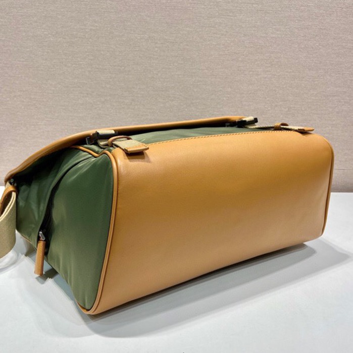 PRADA 2VD052 メッセンジャー 大 オリーブ緑 サイズ:30x27.5x14.5cm