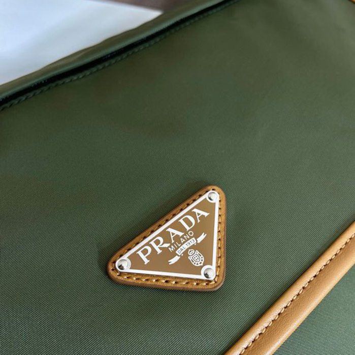PRADA 2VD052 メッセンジャー 大 オリーブ緑 サイズ:30x27.5x14.5cm